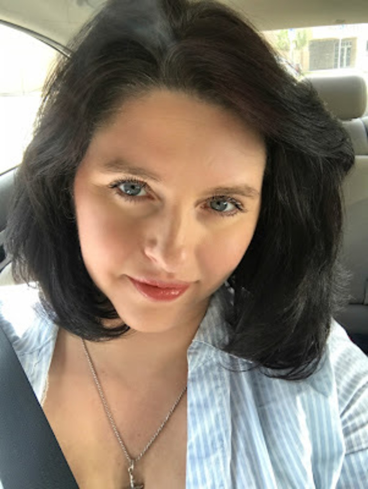 Meet your Posher, Angie